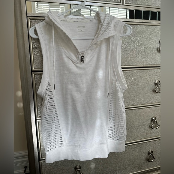 Calvin Klein Performance Tops - 𝅺Calvin Klein Performance Top